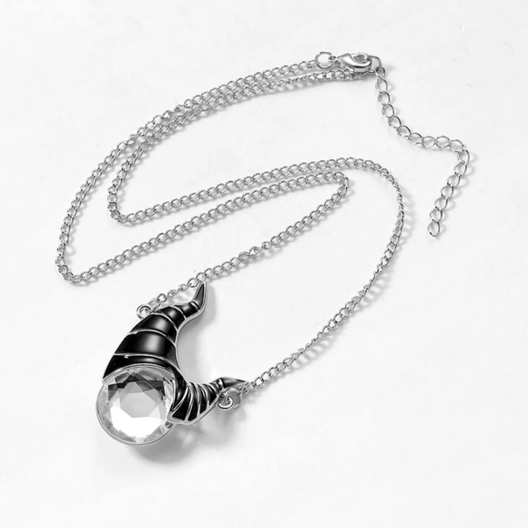 Teri's Jewels Jewelry - 3/$24 🔥 Maleficent Pendant Necklace ✴ 🔥